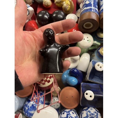481 - Large collection of novelty salt and pepper pots