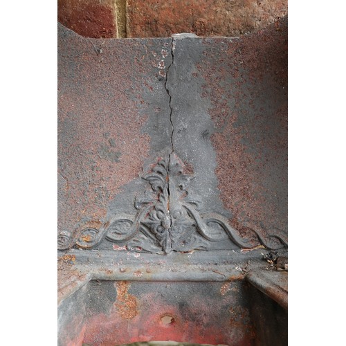486 - Cast iron fireplace