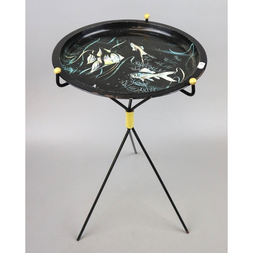 111 - Retro fish tray on stand - Approx height: 51cm