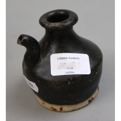 176 - Early Chinese Song Dynasty brown earthenware jar with spout - Approx height 9cm