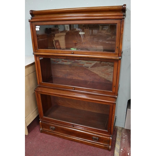 345 - Globe Wernicke bookcase on plinth with drawer and key - Approx height: 137cm