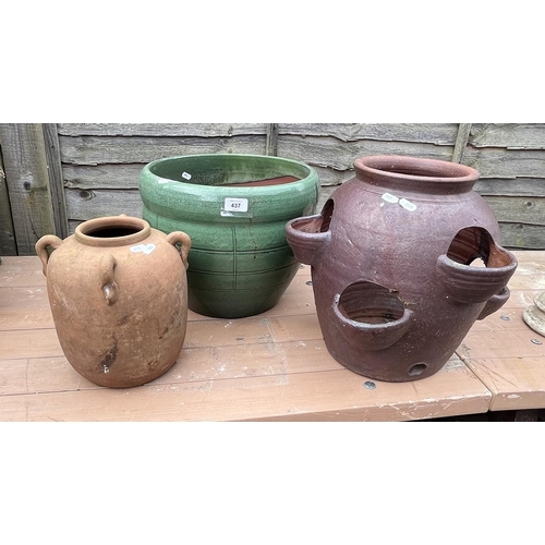 437 - Collection of pots to include a strawberry planter