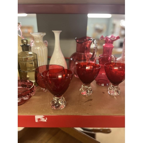 255 - Good collection of glass and ceramics to include cranberry glass