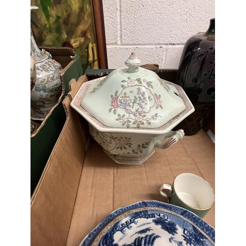313 - Collection of ceramics