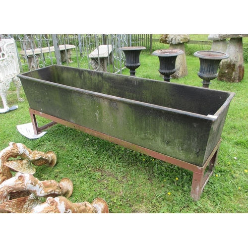 253 - Antique cast iron trough on stand - Approx Length: 193cm  Width: 51cm  Height: 66cm
