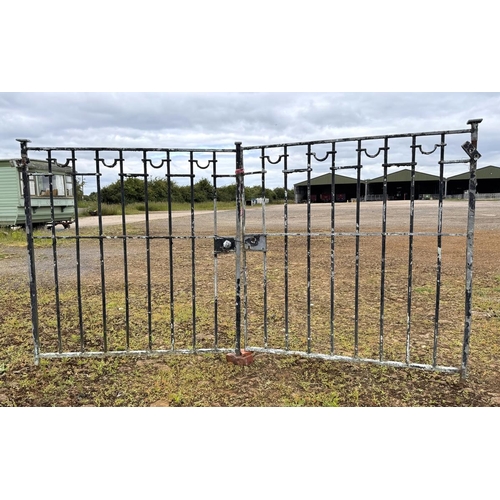 275 - Pair antique wrought iron garden gates - Approx size: 305cm x 168cm