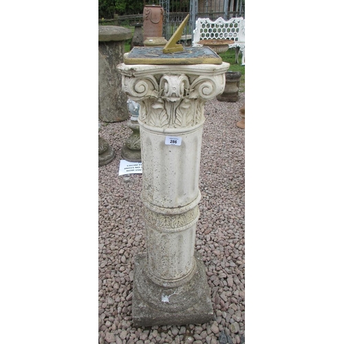 286 - Sundial on column plinth - Approx Height: 85cm