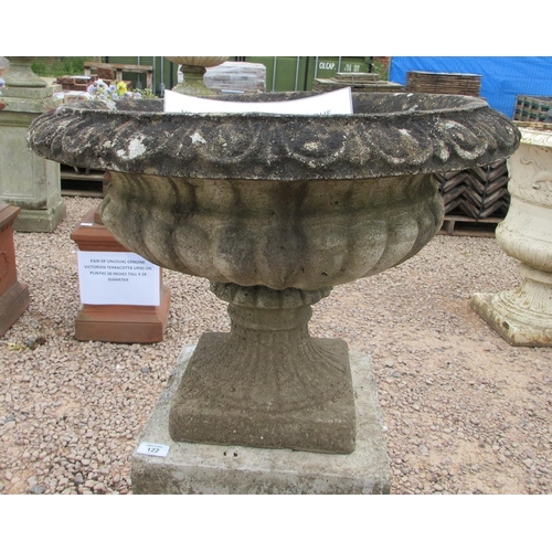 122 - Well weathered urn on plinth - Approx Height: 107cm Diameter: 61cm