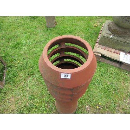 252 - Tall terracotta chimney pot - Approx Height: 106cm