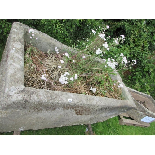 262 - Enormous 16th century sandstone trough from Ludlow racecourse - Approx Width: 180cm  Depth: 98cm  He... 