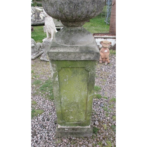 289 - Stone planter on stone plinth - Approx Height: 118cm