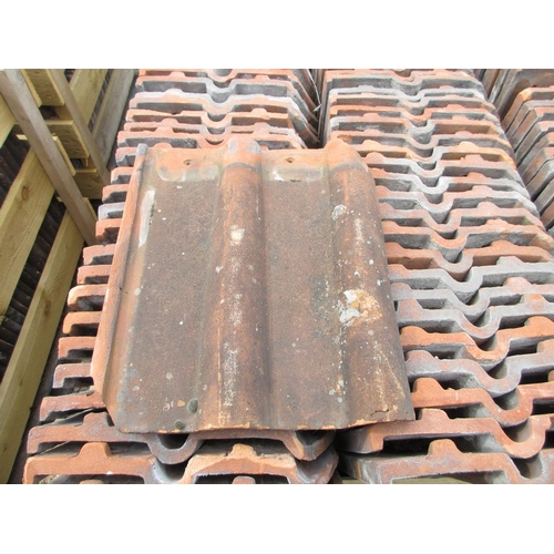 42 - 186 reclaimed terracotta clay double roman roof tiles