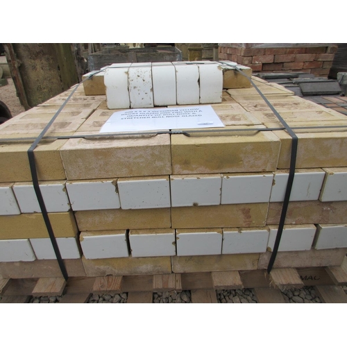 82 - 200 9×3 inch Victorian yellow bricks glazed one end with a quantity of bullnose and stretcher ... 