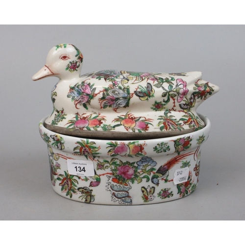 134 - Hand painted Oriental ceramic lidded pot in the form of a duck