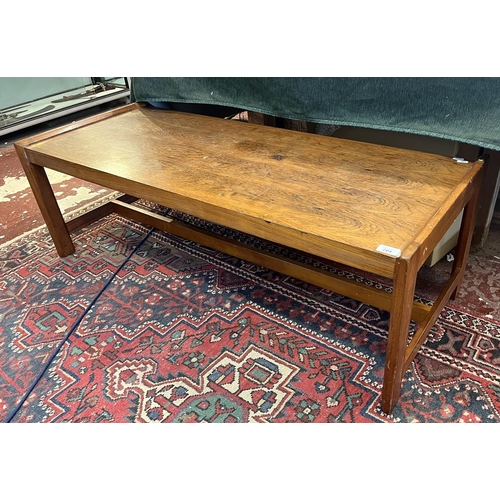 204 - Oak coffee table