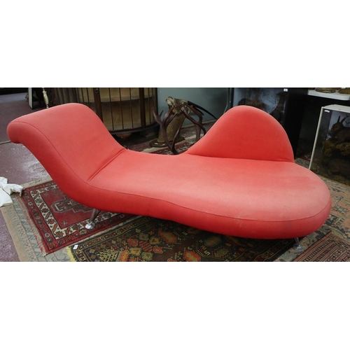 365 - Red chaise lounge 