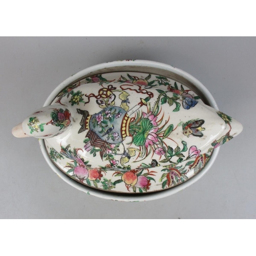 134 - Hand painted Oriental ceramic lidded pot in the form of a duck