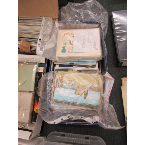 202 - Large collection of postcards