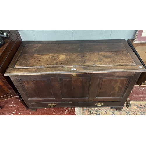 266 - 19th c. Georgian oak mule chest , with 2 lower drawers, panelled with brass fixtures - Approx 127cm ... 