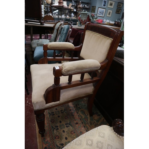 446 - Victorian uphoplsterd armchair