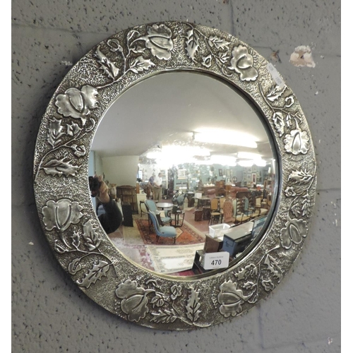 470 - Art Nouveau convex mirror in pewter frame - Approx diameter 41cm