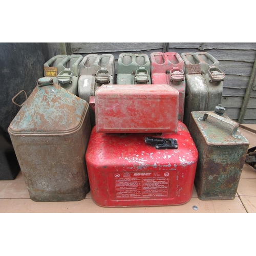 514 - Collection of fuel cans to include Pratts