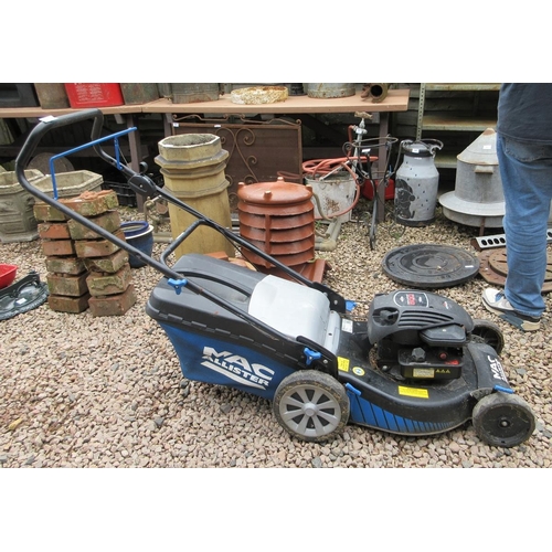 523 - Lawnmower by Briggs & Stratton in working order