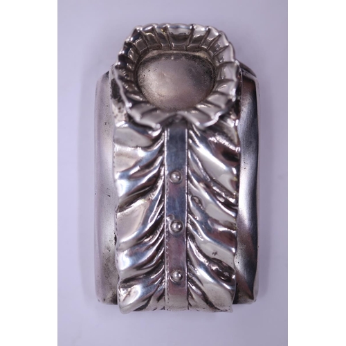 11 - Unusual and beautiful sterling silver compact/needle pin case with 'ruffed shirt' design to front. -... 