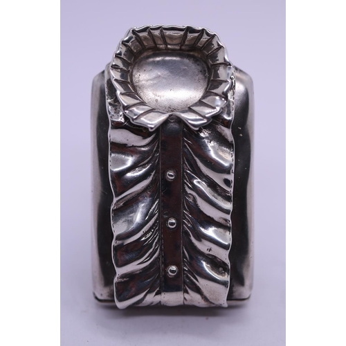 11 - Unusual and beautiful sterling silver compact/needle pin case with 'ruffed shirt' design to front. -... 