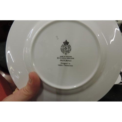 279 - Royal Worcester dinner service - Pasrorale pattern