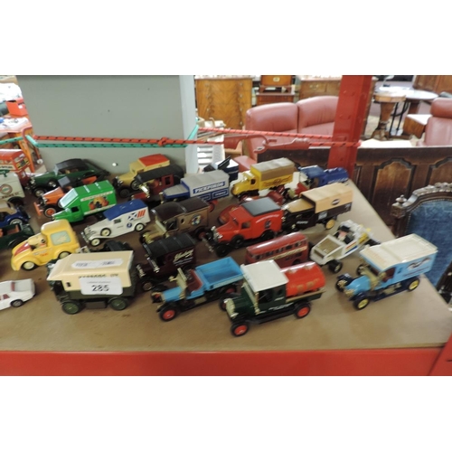 285 - Collection of die cast vehicles