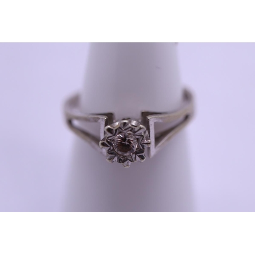 40 - White gold diamond solitaire ring - Size N