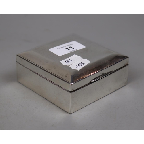 11 - Hallmarked silver box - Approx gross weight: 193g