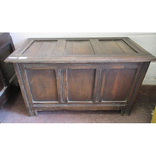 342 - Small oak coffer