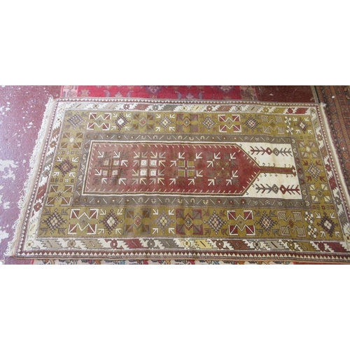 436 - 20th C. Turkish Milas rug - Approx size 215cm x 123cm.