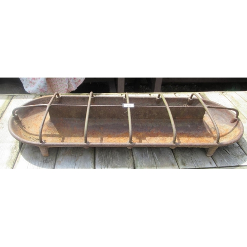 478 - Cast iron feeding trough