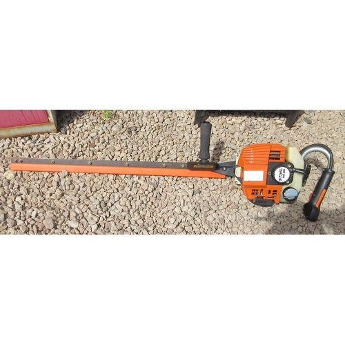 490 - Stihl HS86 R 2 stroke petrol hedge strimmer 30