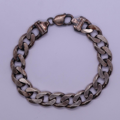 76 - Heavy silver curb link bracelet