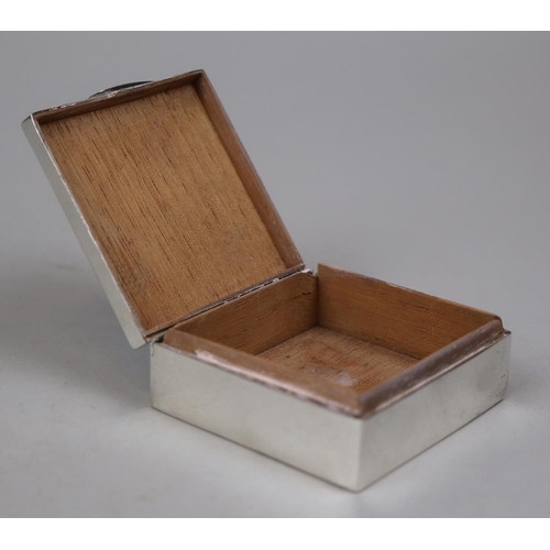 11 - Hallmarked silver box - Approx gross weight: 193g