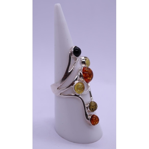 25 - Silver and multi-coloured amber ring - Size M