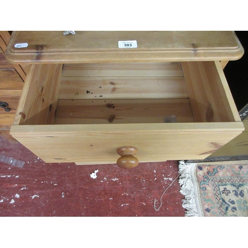 303 - Pine chest of 3 drawers - Approx W: 50cm  D: 43cm  H: 76cm