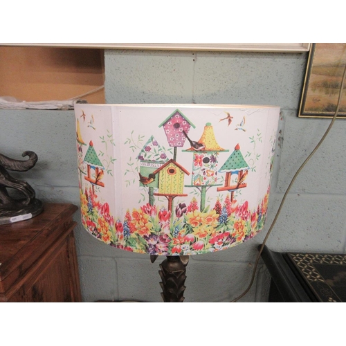 305 - Palm tree themed table lamp