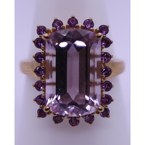 44 - 9ct gold amethyst set ring - Size R