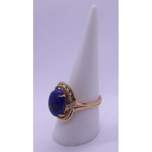 60 - 18ct gold and lapis lazuli set ring - Approx gross weight 6.2g - Size Q