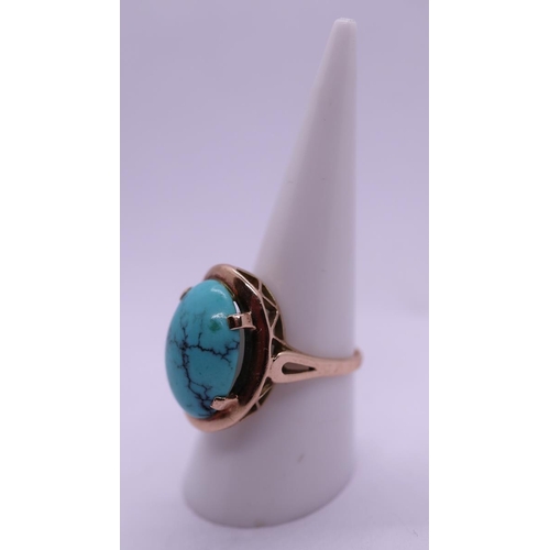 62 - 9ct gold turquoise stone set ring - Approx gross weight 5.5g - Size P