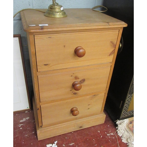 289 - Pine chest of 3 drawers - Approx W: 50cm  D: 43cm  H: 76cm