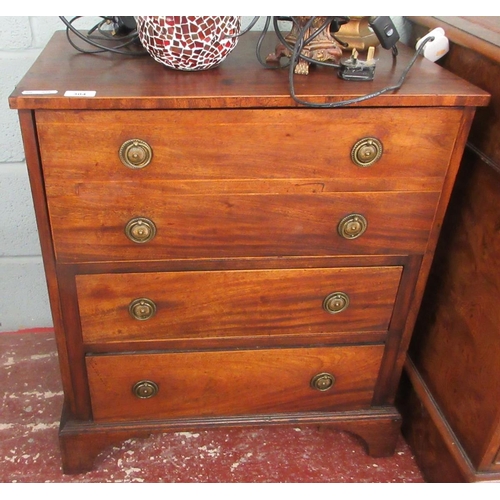 304 - Small 3 drawer chest of drawers - 1 larger drawer 2 small - Approx size W: 63cm D: 41cm H: 73cm