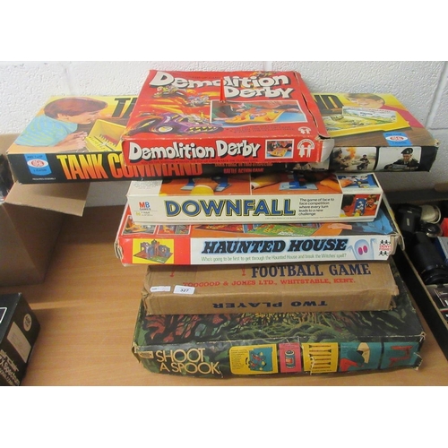 327 - Good collection of vintage games to include Denis Fisher, MB Games, Ideal etc