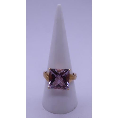 34 - 9ct gold amethyst set ring - Size O