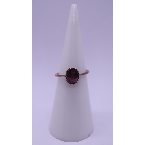 60 - 9ct gold amethyst set ring - Size H